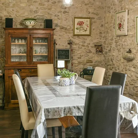 La Grange Du Paris بيت ضيافة
